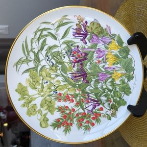 FEBRUARY- FRANKLIN PORCELAIN FLOWERS OF THE YEAR PLATE COLLECTION Size 10.5"